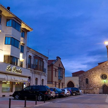 Hotel Restaurante La Peseta Асторга Екстер'єр фото